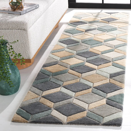 Safavieh Rodeo Drive 2'-3" x 8'-0" Rug in Beige / Grey