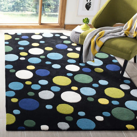 Safavieh Soho 3'-6" x 5'-6" Rug in Black / Multi