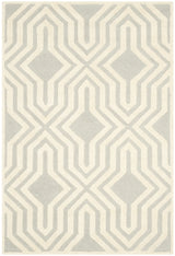 Safavieh Cambridge 4'-0" x 6'-0" Rug in Grey / Ivory