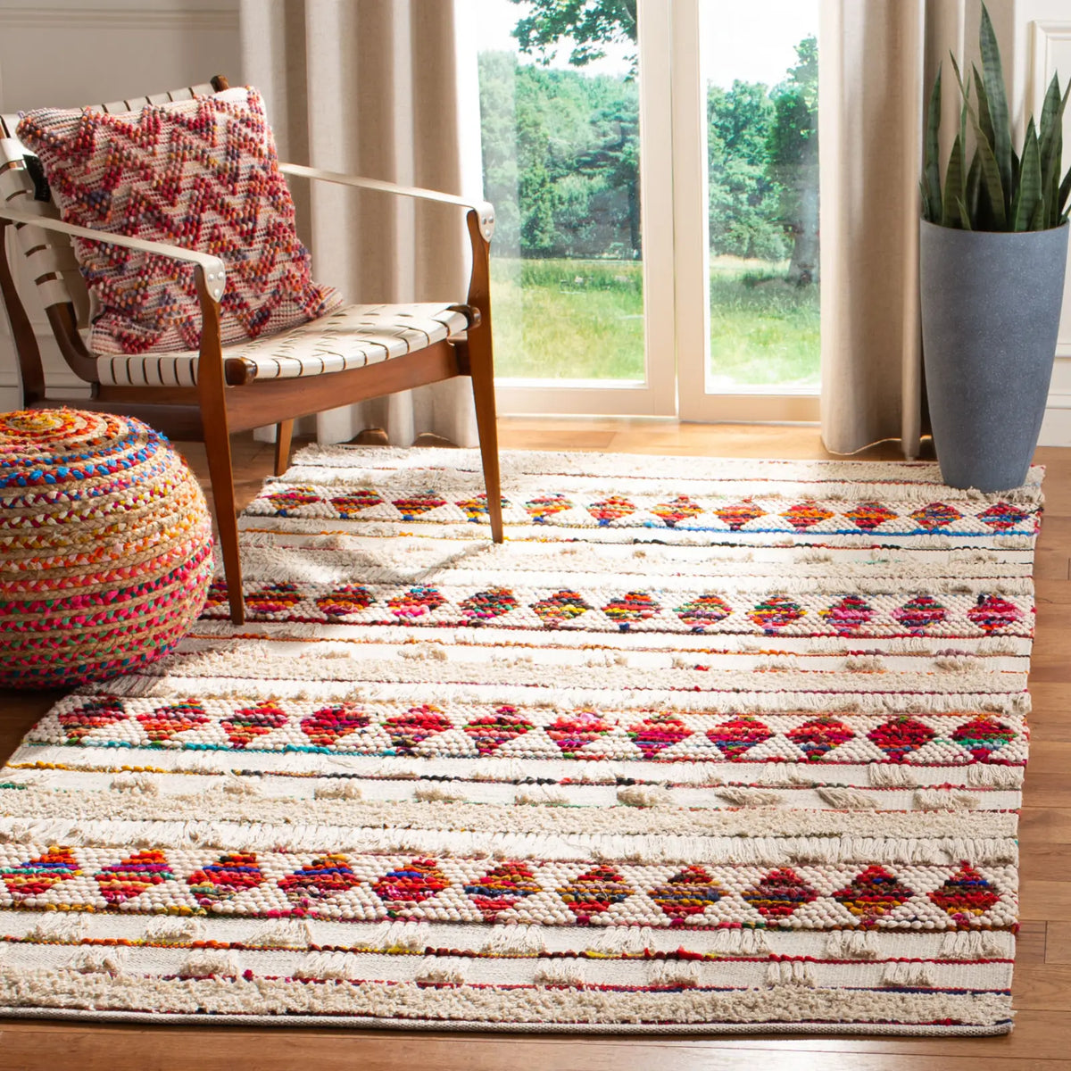 Safavieh Natura 4'-0" x 6'-0" Rug in Ivory / Red