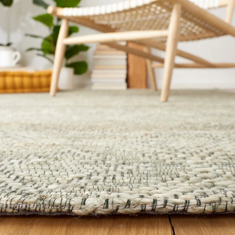 Safavieh Marbella 4'-0" x 6'-0" Rug in Grey / Sage