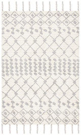 Safavieh Casablanca 4'-0" x 6'-0" Rug in Ivory / Silver