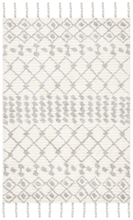 Safavieh Casablanca 4'-0" x 6'-0" Rug in Ivory / Silver