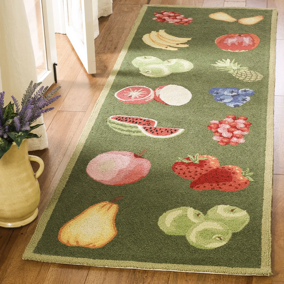 Safavieh Chelsea 2'-6" x 8'-0" Rug in Hunter Green