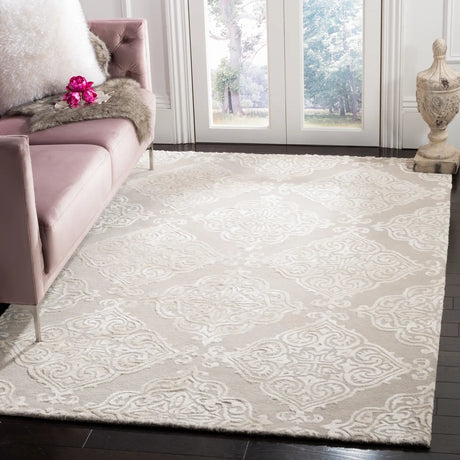 Safavieh Glamour 5'-0" x 8'-0" Rug in Silver / Ivory