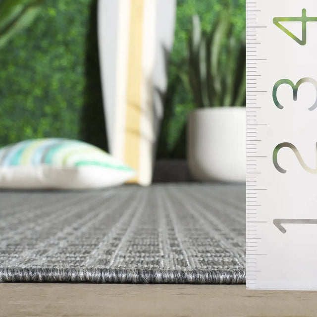 Safavieh Terrace 800 4'-0" x 6'-0" Rug in Grey / Dark Grey