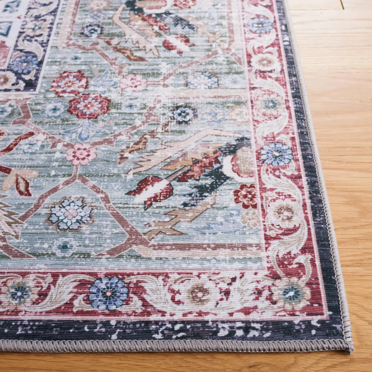 Safavieh Tucson 4'-0" x 6'-0" Rug in Rust / Navy