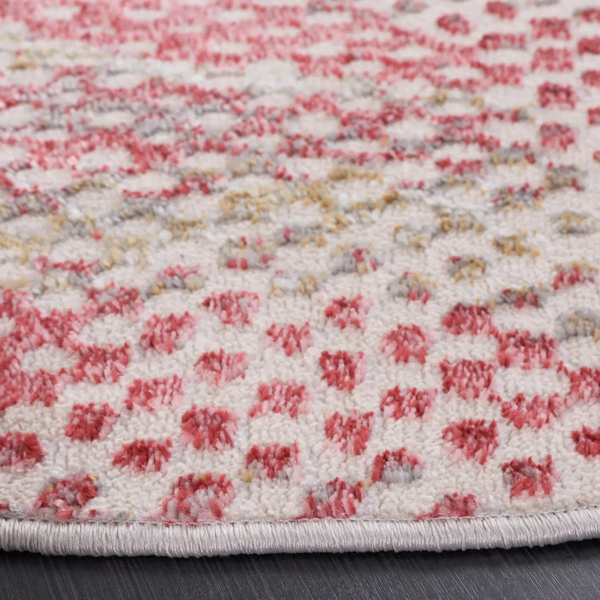 Safavieh Palma 6'-7" x 6'-7" Rug in Light Grey / Red