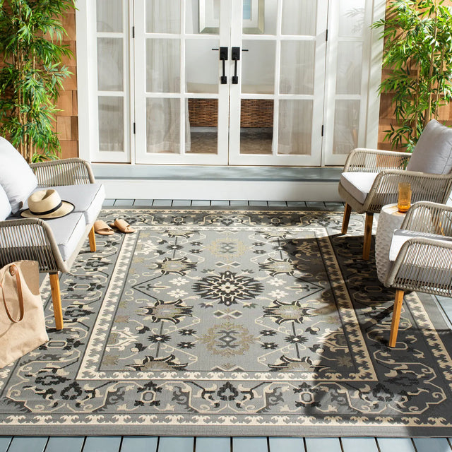 Safavieh Courtyard 8'-0" x 11'-0" Rug in Grey / Cream