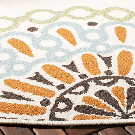 Safavieh Veranda 5'-3" x 5'-3" Rug in Cream / Terracotta
