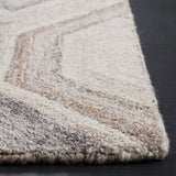 Safavieh Abstract 4'-0" x 6'-0" Rug in Natural / Grey