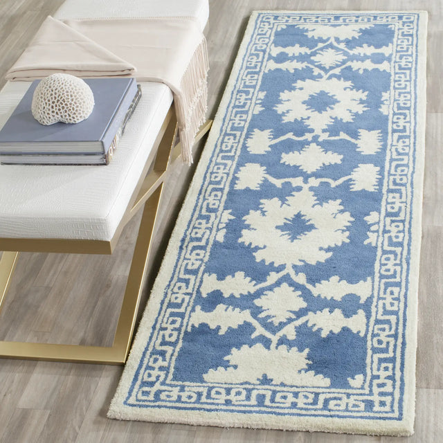 Safavieh Bella 2'-3" x 7'-0" Rug in Blue / Ivory
