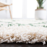 Safavieh Venus Shag 500 4'-0" x 6'-0" Rug in Ivory / Green