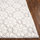 Safavieh Vermont 4'-0" x 6'-0" Rug in Ivory