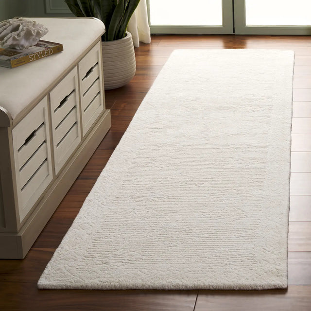 Safavieh Rodeo Drive 2'-3" x 8'-0" Rug in Ivory