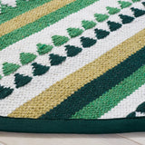 Safavieh Montauk 6'-0" x 6'-0" Rug in Green / Ivory