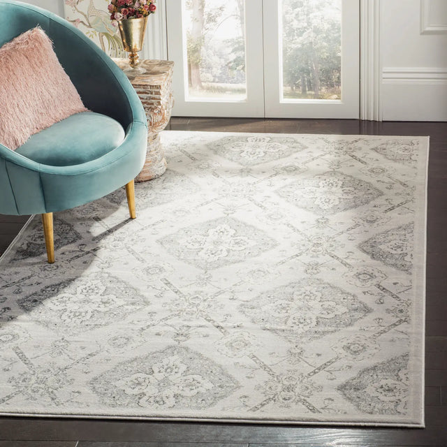 Safavieh Carnegie 4'-0" x 6'-0" Rug in Silver / Grey