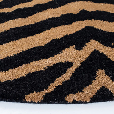 Safavieh Soho 6'-0" x 6'-0" Rug in Black / Brown