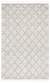 Safavieh Marbella 4'-0" x 6'-0" Rug in Ivory / Black