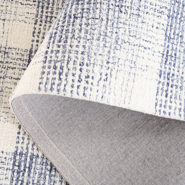 Safavieh Ebony 4'-0" x 6'-0" Rug in Ivory / Blue