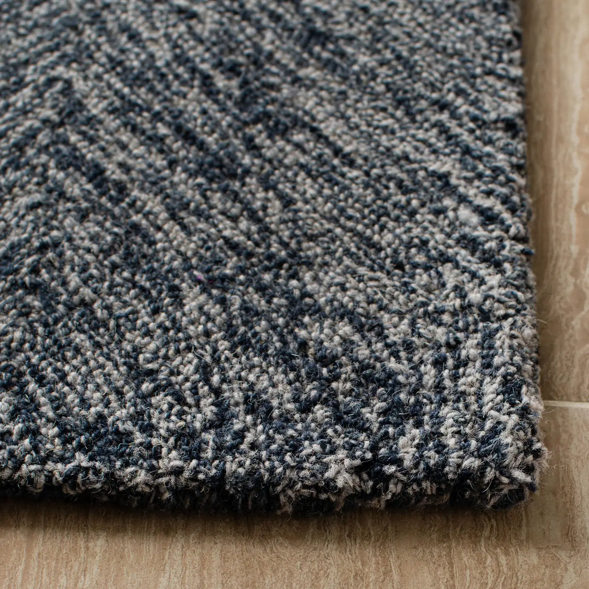 Safavieh Micro-Loop 5'-0" x 8'-0" Rug in Grey / Ivory