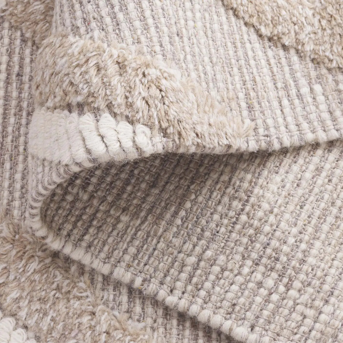 Safavieh Natura 4'-0" x 6'-0" Rug in Brown / Ivory