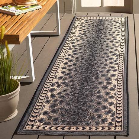 Safavieh Courtyard 2'-3" x 8'-0" Rug in Grey / Black