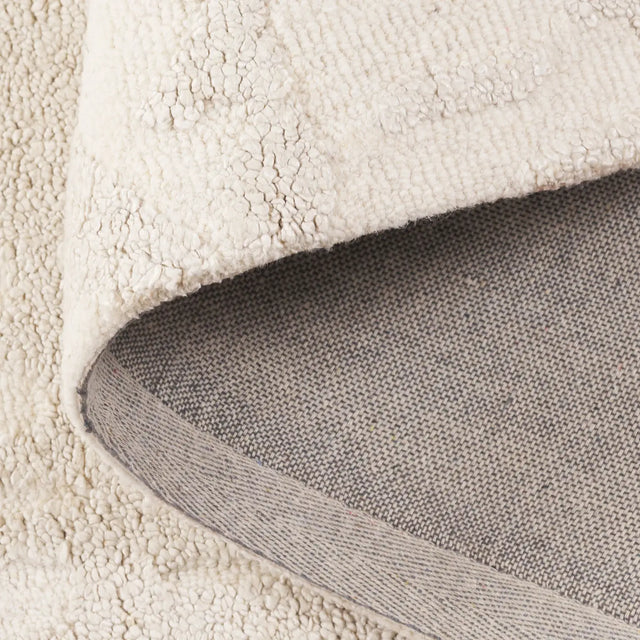 Safavieh Mykonos 4'-0" x 6'-0" Rug in Ivory / Beige