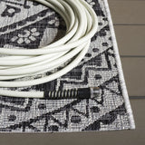 Safavieh Courtyard 5'-3" x 7'-7" Rug in Light Grey / Black