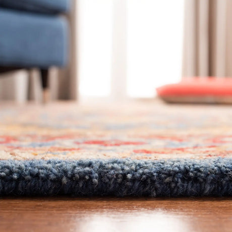Safavieh Antiquity 4'-0" x 6'-0" Rug in Red / Blue