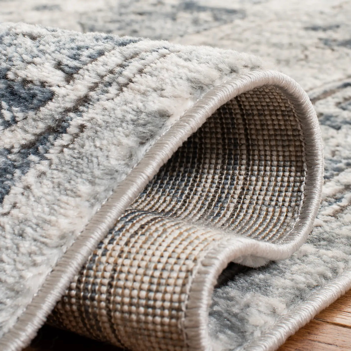 Safavieh Martha Stewart 4'-0" x 6'-0" Rug in Navy / Ivory