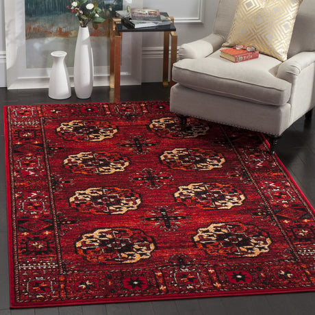 Safavieh Vintage Hamadan 4'-0" x 6'-0" Rug in Red / Multi