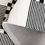 Safavieh Genre 4'-0" x 6'-0" Rug in Black / Ivory