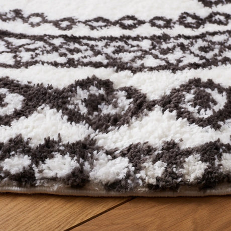 Safavieh Berber Shag 7'-0" x 7'-0" Rug in Ivory / Dark Grey