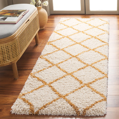Safavieh Hudson Shag 2'-3" x 8'-0" Rug in Ivory / Gold
