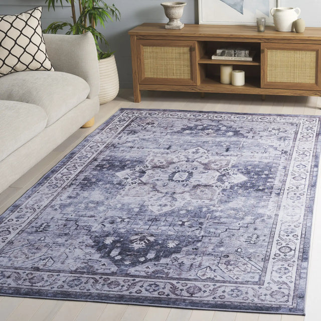 Safavieh Tucson 4'-0" x 6'-0" Rug in Grey / Light Purple