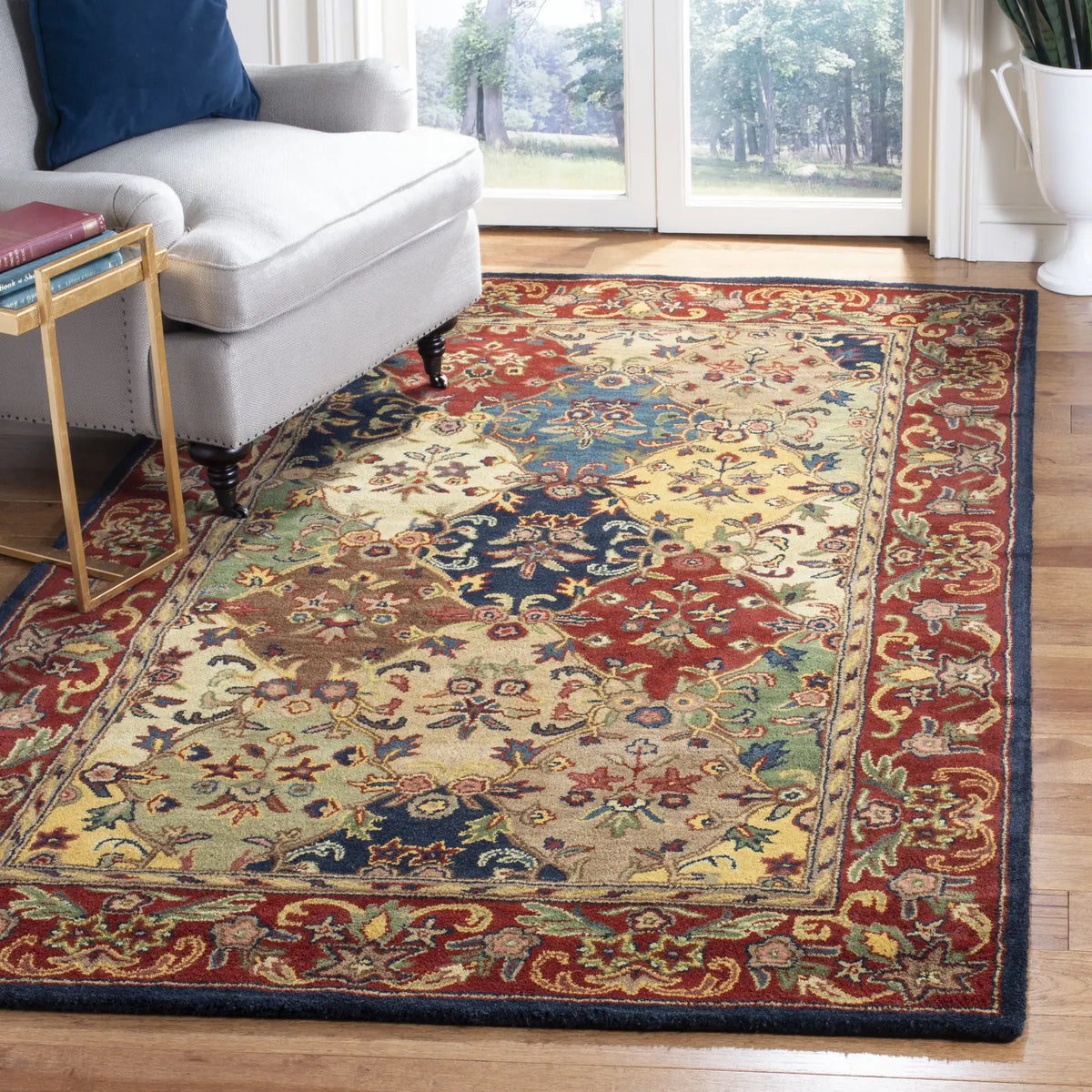 Safavieh Heritage 4'-0" x 6'-0" Rug in Multi / Burgundy