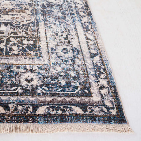 Safavieh Vintage Persian 4'-0" x 6'-0" Rug in Ivory / Blue