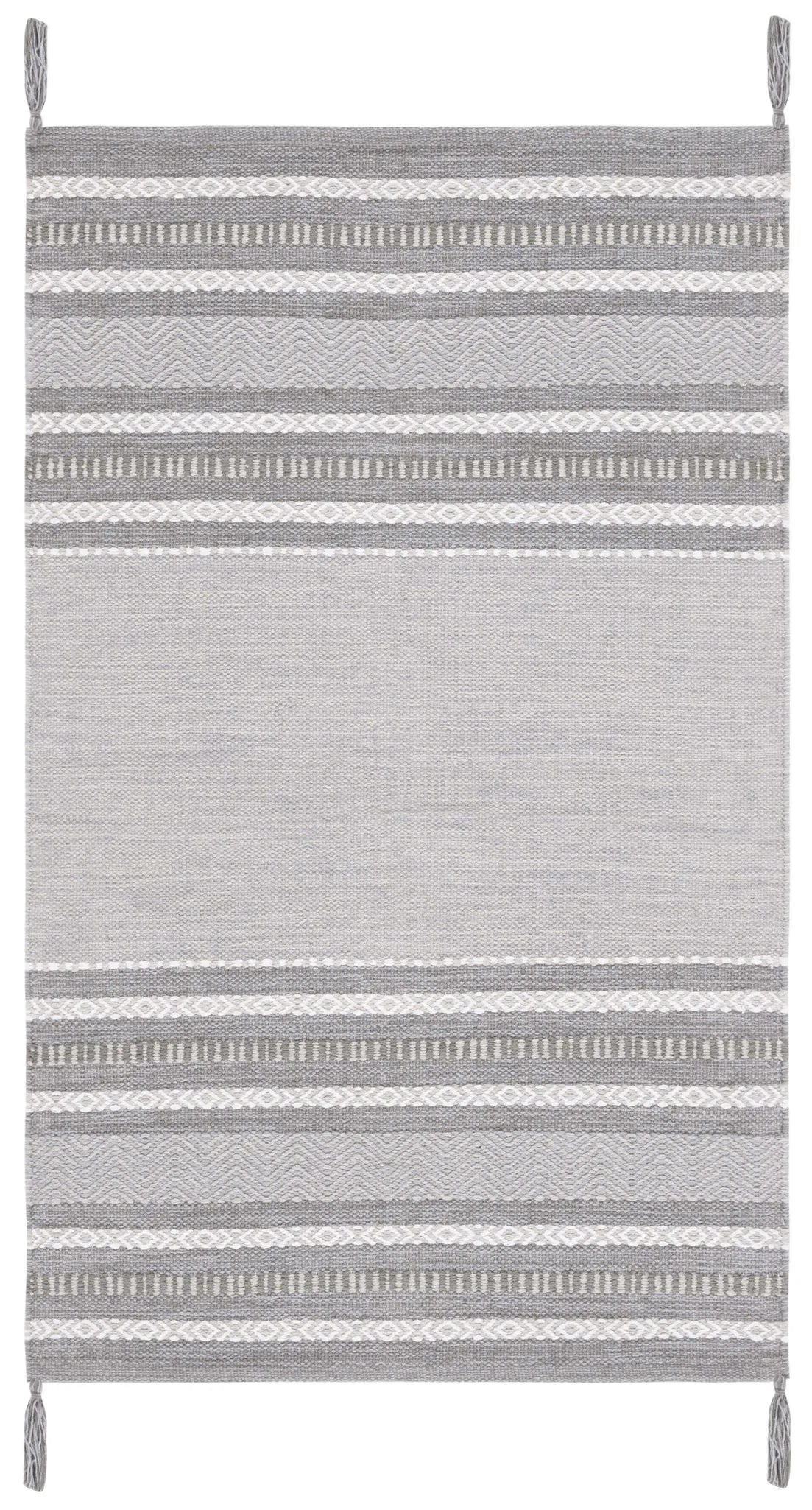 Safavieh Montauk 2'-6" x 4'-0" Rug in Grey / Ivory