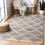 Safavieh Kilim 4'-0" x 6'-0" Rug in Natural / Grey