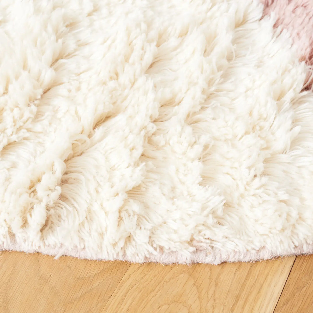 Safavieh Casablanca 6'-0" x 6'-0" Rug in Pink / Ivory