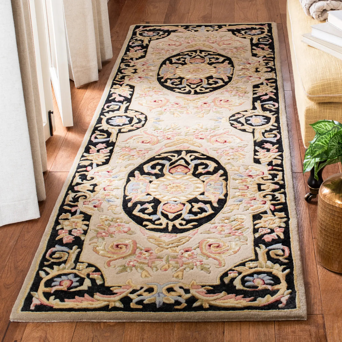 Safavieh Savonnerie 2'-6" x 12'-0" Rug in Ivory / Gold