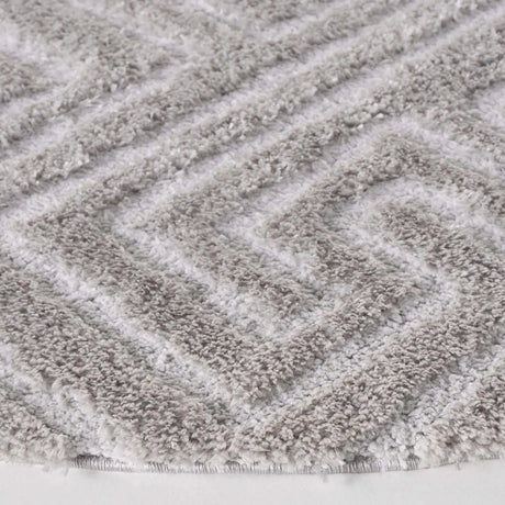 Safavieh Tahoe Shag 6'-7" x 6'-7" Rug in Grey