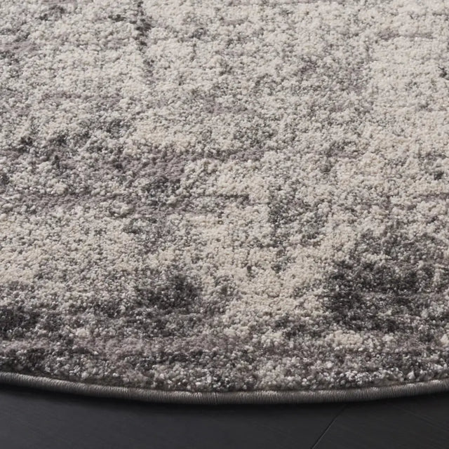 Safavieh Spirit 100 6'-7" x 6'-7" Rug in Ivory / Grey