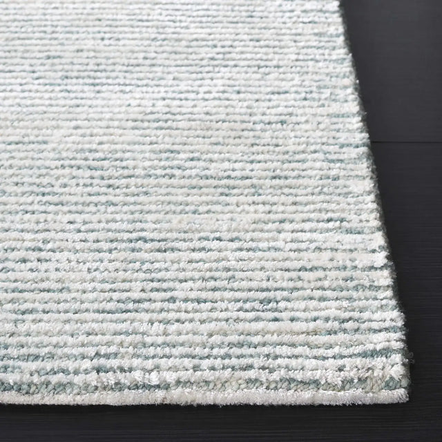 Safavieh Soho 4'-0" x 6'-0" Rug in Turquoise / Ivory
