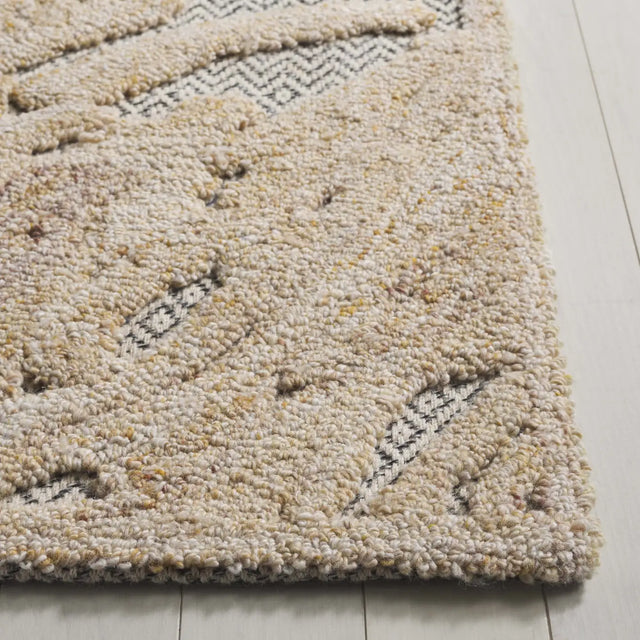 Safavieh Trace 4'-0" x 6'-0" Rug in Beige / Black