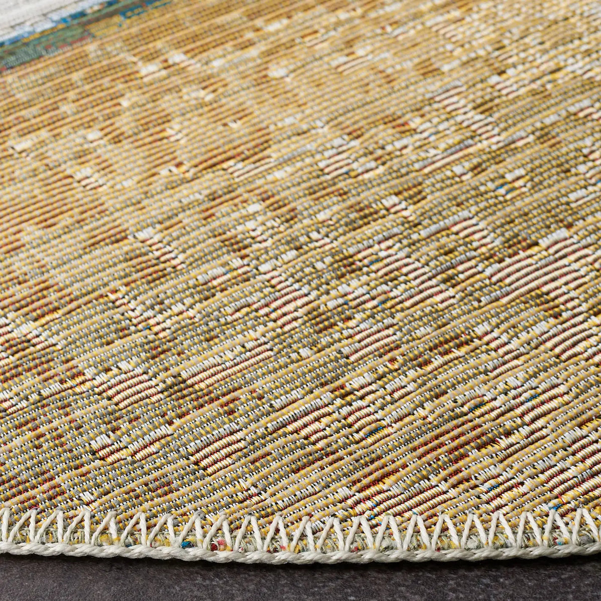 Safavieh Barbados 500 5'-3" x 5'-3" Rug in Gold / Blue