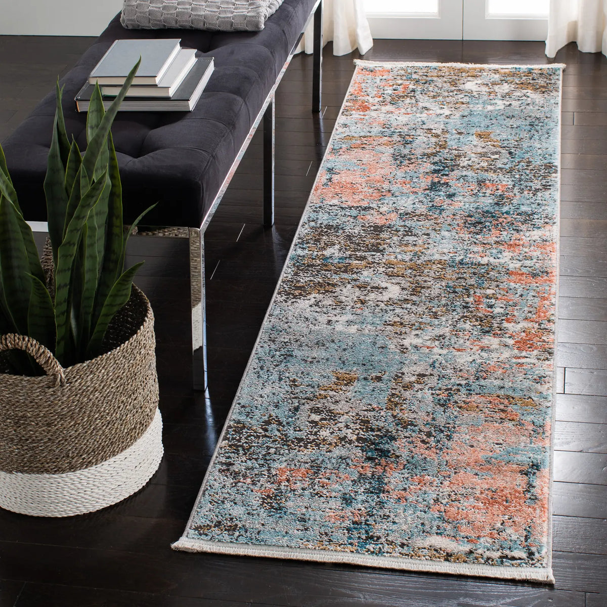 Safavieh Shivan 2'-2" x 8'-0" Rug in Grey / Pink