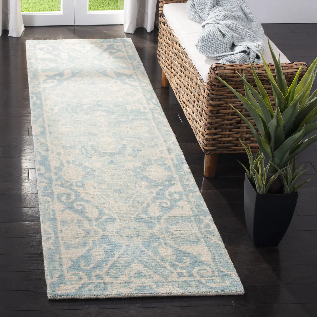 Safavieh Restoration Vintage 2'-3" x 8'-0" Rug in Light Blue / Ivory