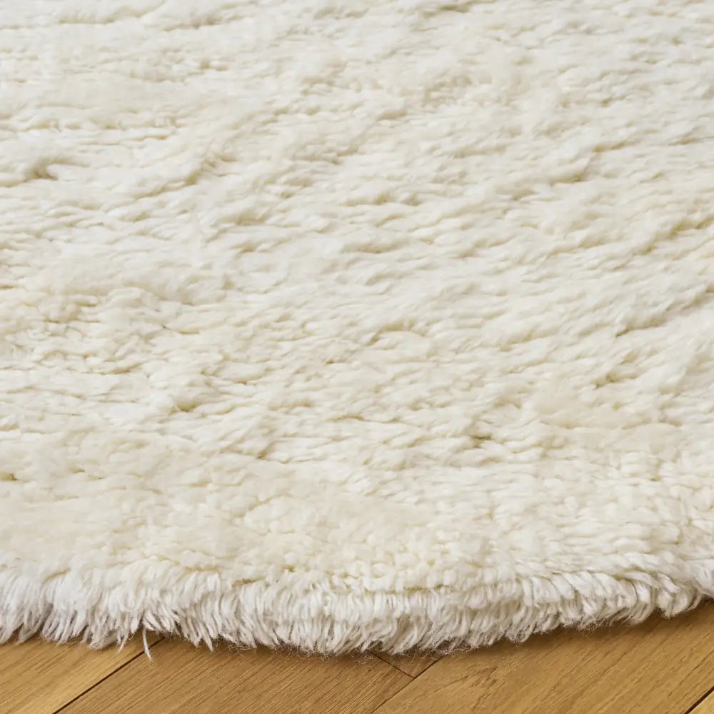 Safavieh Casablanca 7'-0" x 7'-0" Rug in Ivory